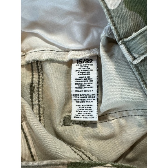 CELEBRITY PINK Camo Cargo Pants‎ Women Size 15 32 Utility Pockets Casual Outdoor - Picture 7 of 8